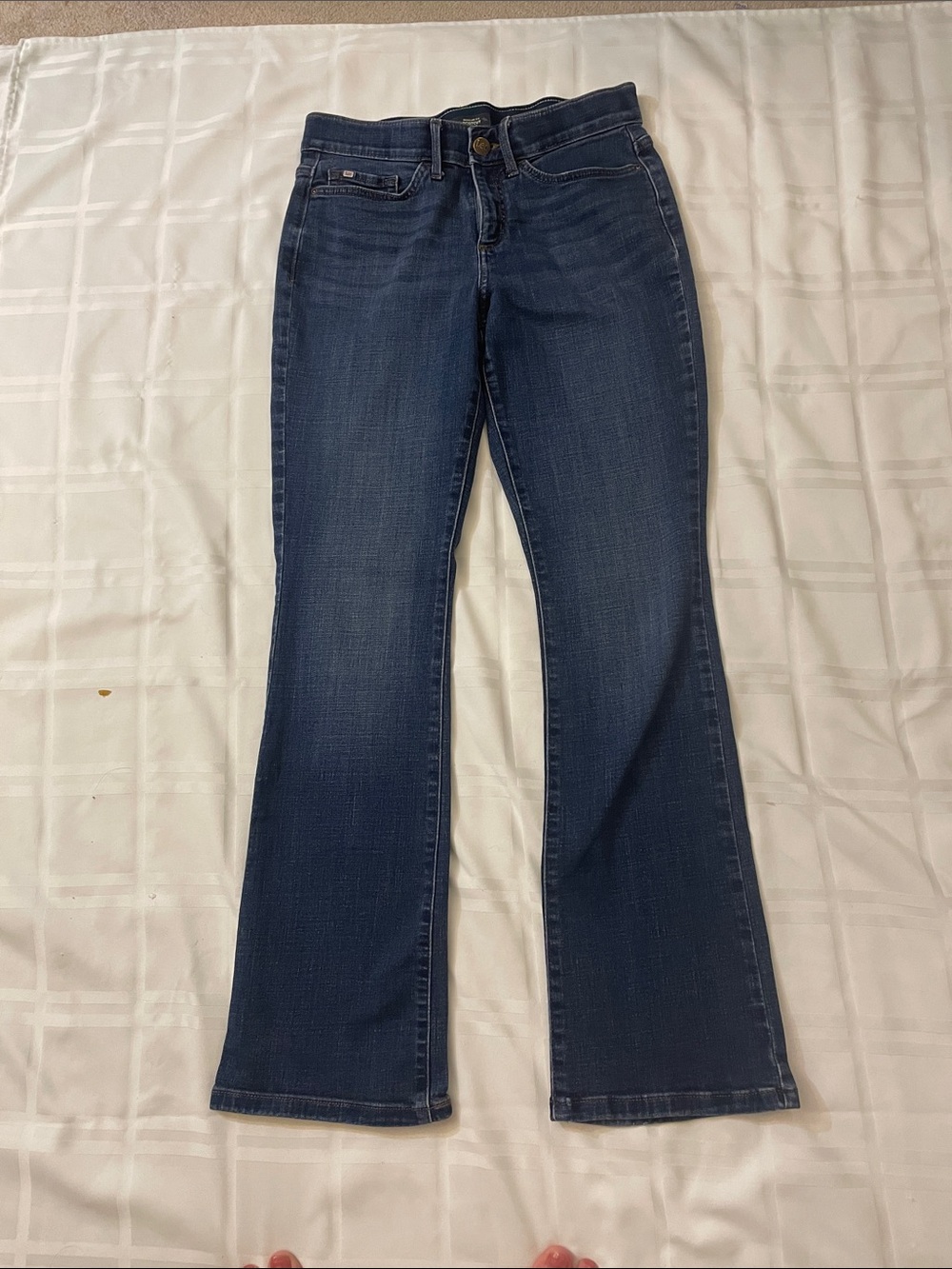 Lee Regular Fit Bootcut Mid rise Flex Motion Size 6 Waist 15 Rise 9.5 Inseam 31